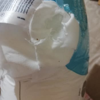 Yataş'tan Aldığım Yastıklar Ve Nevresim Hasarlı Geldi