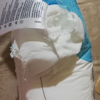 Yataş'tan Aldığım Yastıklar Ve Nevresim Hasarlı Geldi