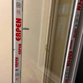 Pencere Montajında Eksik Köpük Uygulaması Nedeniyle Soğuk Ve Gürültü Sorunu Yaşanıyor