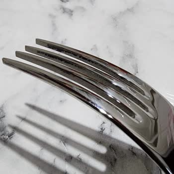 Kutusundan Yeni Çıkan Emsan Çatal-kaşık-bıçak Takımında Beklenmedik Oksitlenme Sorunu