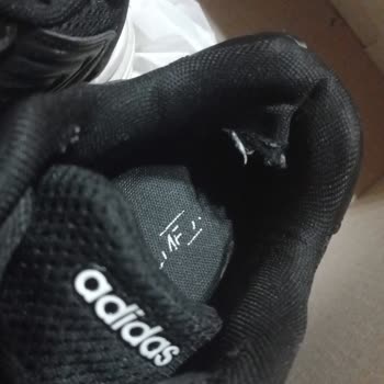 Kısa Sürede Yıpranan Adidas Ayakkabıya Garanti Reddi Ve Çözüm Sunulmaması