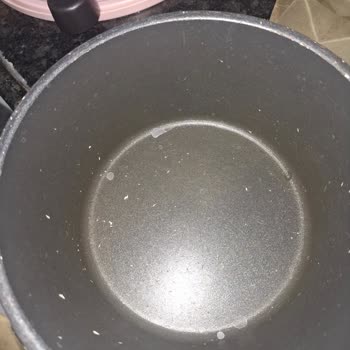 Karaca Tencere Ve Sahan Setlerinde Beklenmedik Deformasyon Ve Boya Atması Sorunu