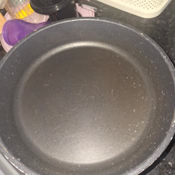 Karaca Tencere Ve Sahan Setlerinde Beklenmedik Deformasyon Ve Boya Atması Sorunu