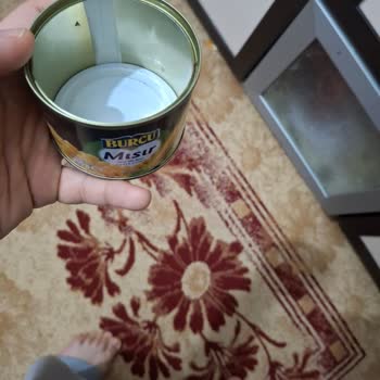 Burcu Gıda Konserve Kutusunun İç Yüzeyinin Paslanmış Ve Deforme Olmuş Olduğunu Gördüm