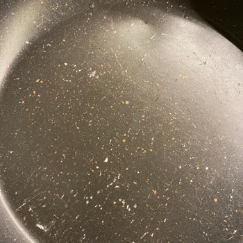 Karaca Granit Tavanın Kullanım Süresi Bir Yılı Bile Bulmadan Yüzeyinde Yoğun Çizikler Oluştu