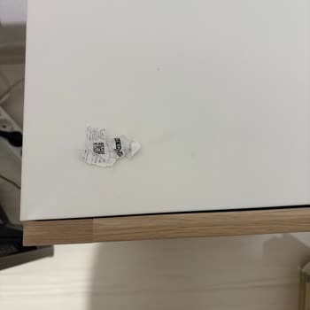 Satın Aldığım TV Sehpasındaki Hasar Etiketle Gizlenmiş, İade Ve Ücret İadesi Talep Ediyorum