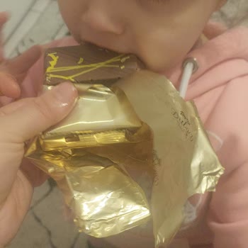 Çikolatanın İçinden Çıkan Kabuk Güvenimizi Sarstı