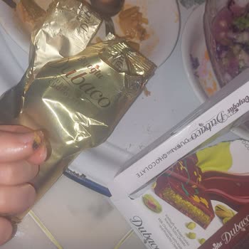 Çikolatanın İçinden Çıkan Kabuk Güvenimizi Sarstı