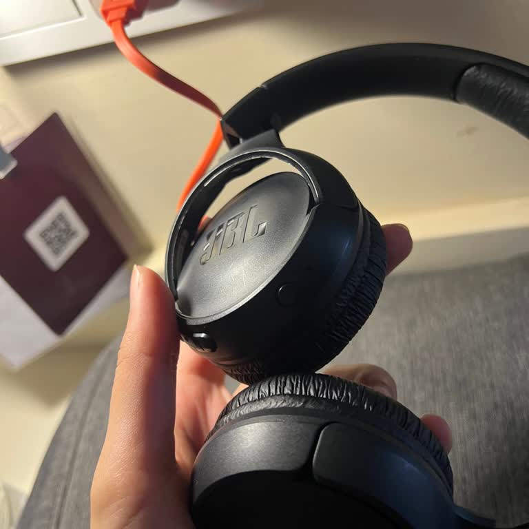 Kısa Sürede Şarj Sorunu Yaşatan JBL Kulaklıkta Hayal Kırıklığı