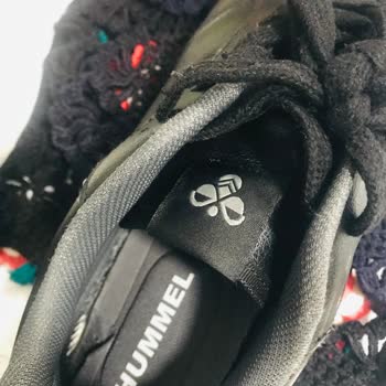 Hummel'dan Aldığım Tüm Spor Ayakkabılar Kısa Sürede Deforme Oldu, Mağduriyetimin Giderilmesini İstiyorum