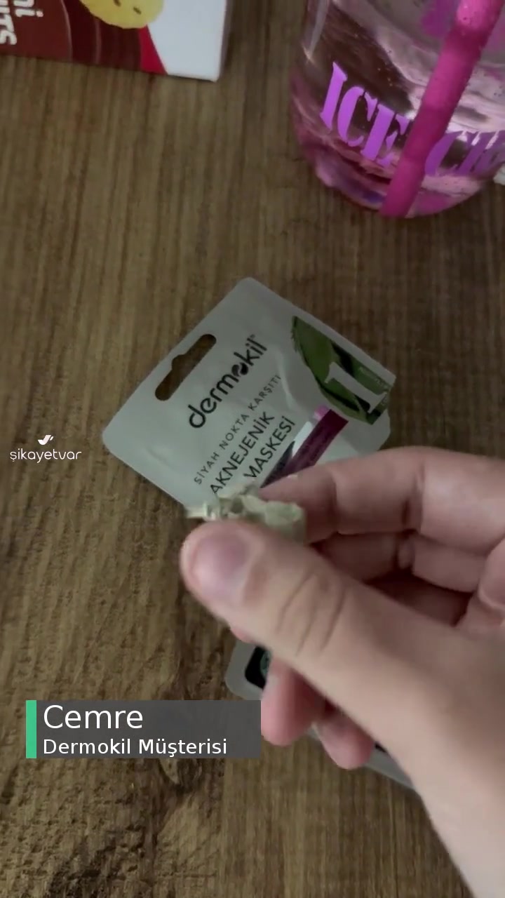 Dermokil Bozulmuş Kil Maskesi Oyun Hamuru Kıvamında Ve Kötü Kokulu! videonun kapak resmi