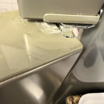 Çalışan Buzdolabım, Kapak Arızası Yüzünden Çöpe Mi Dönüşüyor?