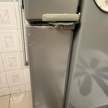 Çalışan Buzdolabım, Kapak Arızası Yüzünden Çöpe Mi Dönüşüyor?