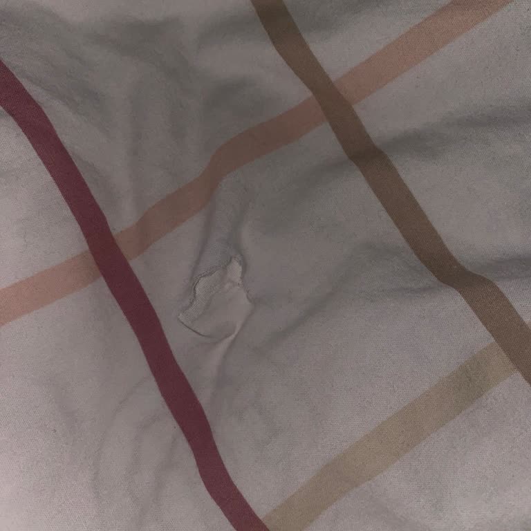 Kısa Sürede Yırtılan Nevresim Takımı Kumaşı Güvenimi Sarsıyor