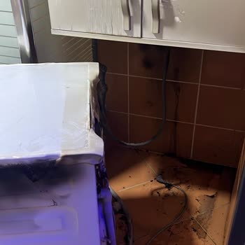 Çamaşır Makinesi Arızası Nedeniyle Banyoda Yangın Ve Mağduriyet