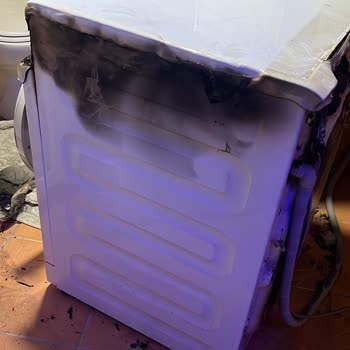 Çamaşır Makinesi Arızası Nedeniyle Banyoda Yangın Ve Mağduriyet