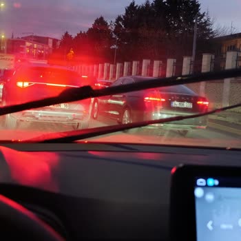 Renault Clio Silecek Arızası Kronik Sorun İçin Yüksek Ücret Talebi