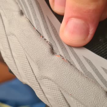 Hepsiburada’dan Aldığım Ayakkabıda Açılma Ve İlgisizlik Mağduriyeti