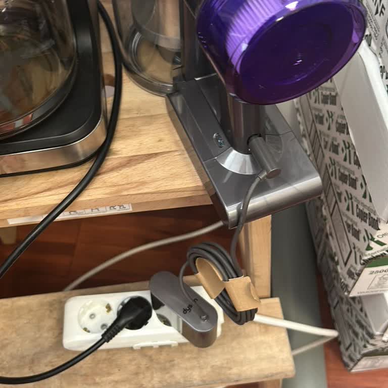 İlk Kullanımda Arızalı Dyson Süpürge İçin Hızlı Değişim Talebi