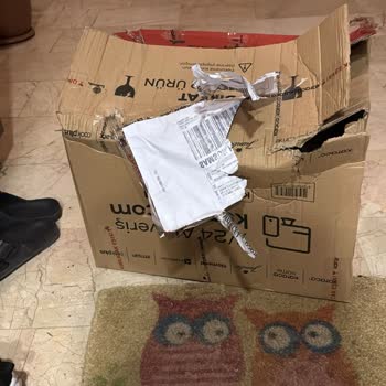 Garanti Kapsamında Arızalanan Ürünüm Servisten Hasarlı Ve Özensiz Paketlenmiş Olarak Teslim Edildi, Ücretsiz Değişim Talep Ediyorum