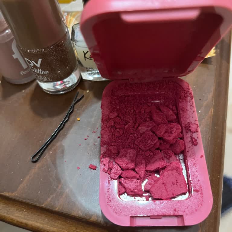 Aynı Üründe İkinci Kez Kırık Çıkması Güvenimi Sarsıyor: Nyx Allık İçin İade Talebim