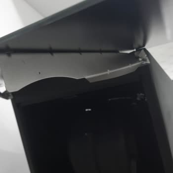 Kumtel Kırık Davlumbazın Uzun Süre Değiştirilmemesi Ve İletişim Sorunu Nedeniyle Mağduriyet!