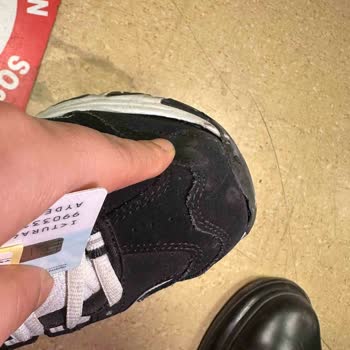 Skechers Ayakkabıda Açılma Sorunu Ve Yetersiz Değişim Süreci: Müşteri Güveni Zedeleniyor
