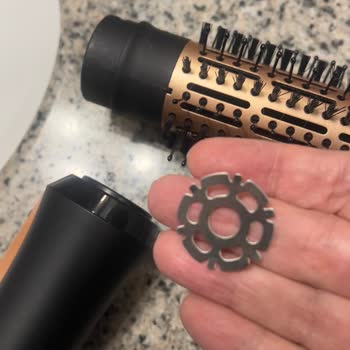 İlk Kullanımda Saç Şekillendiriciden Parça Düştü Güvenle Kullanamıyorum