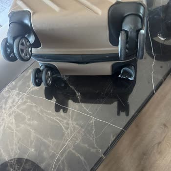 Ajet Uçuşu Sonrası Hasarlı Bagaj İçin Yetersiz Tazminat Ve Güven Sorunu