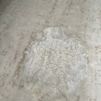 Domol Leke Çıkarıcı Halımda Kalıcı Hasara Yol Açtı