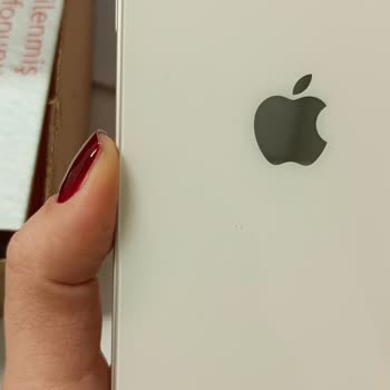 Mükemmel Denilen İphone 12, Darbeli Ve Eksik Çıktı: İade Talebim Var