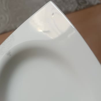 Karaca Züccaciye 48 Parçanın 20 Tanesinde Darbeli Gibi Delinmeler Vardı