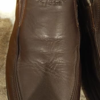 Farklı Numara Ve Çizikli Ayakkabı İçin Değişim Talebim Reddedildi