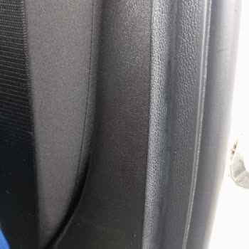 6 Bin Km'de Fiat Egea Crossun Kapı Fitillerinde Açıklanamayan Beyazlama Sorunu