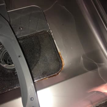 Üç Haftada Paslanan Bulaşık Makinesi Ve Şeffaf Olmayan Servis Süreci