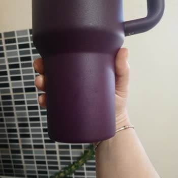 Stanley Termosumda Kalıcı Lekeler Oluştu Trendyol Çözüm Sunmuyor