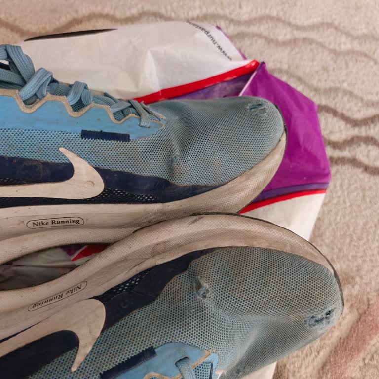 2 Ayda Yırtılan Nike Ayakkabım İçin Ücret İadesi Talebim Reddedildi