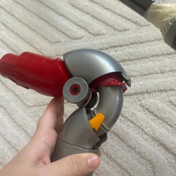 Dyson V12 Süpürgede Sürekli Arıza Ve Yetersiz Destek