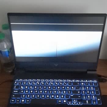 Yeni Alınan HP Victus 16 Bilgisayarda Sürekli Ekran Sorunu Ve Garanti Kapsamında Çözüm Talebi