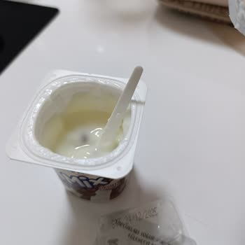 Taze Olması Gereken Yoğurt Bozuk Çıktı, Sağlığımız Tehlikeye Girdi