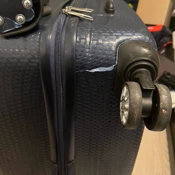 Uçuş Sonrası Ağır Hasar Gören Valizimin Bedelinin Karşılanmasını Talep Ediyorum