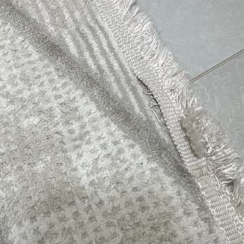 Satın Aldığım Tierra Halının Saçakları Sökülüyor, Müşteri Hizmetlerinden Destek Alamıyorum