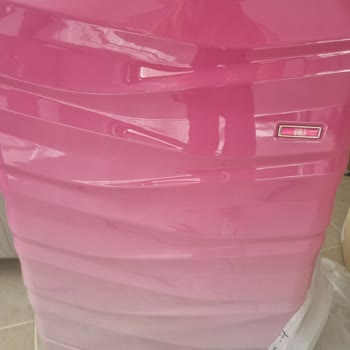 Görseldeki Mavi Valiz Yerine Pembe Gönderildi, İndirim Kodum Da Kayboldu