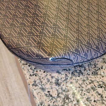 Yeni Sezon Çantada Renk Değişimi Ve Yetersiz Müşteri Hizmeti