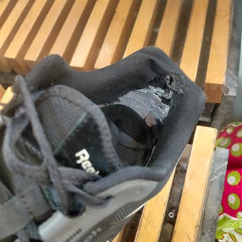 Kısa Sürede Aşınan Reebok Ayakkabı İçin Değişim Talebim Reddedildi