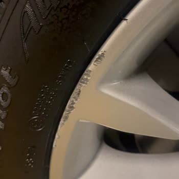 Borusan Oto Serviste Oluşan Jant Hasarı Ve Müşteri Hizmetleri İlgisizliği