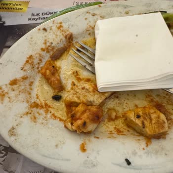 İskenderoğlu Ve Evlatları İskenderin İçinden Taş Çıktı!