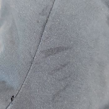 Yeni Alınan Kurutma Makinesi Çamaşırlarda Yağ Lekesi Oluşturuyor, Çözüm Sunulmuyor