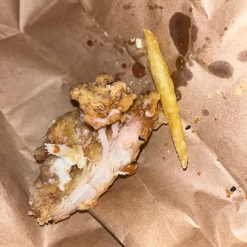 Popeyes Karaman AVM'den Gelen Eksik Ve Pişmemiş Sipariş Hayal Kırıklığı Yarattı