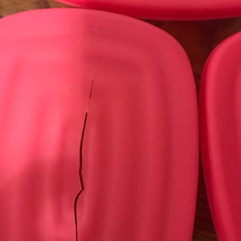 Lav Cam Saklama Kabı Kapaklarında Sürekli Kırılma Sorunu Ve Çözüm Beklentisi